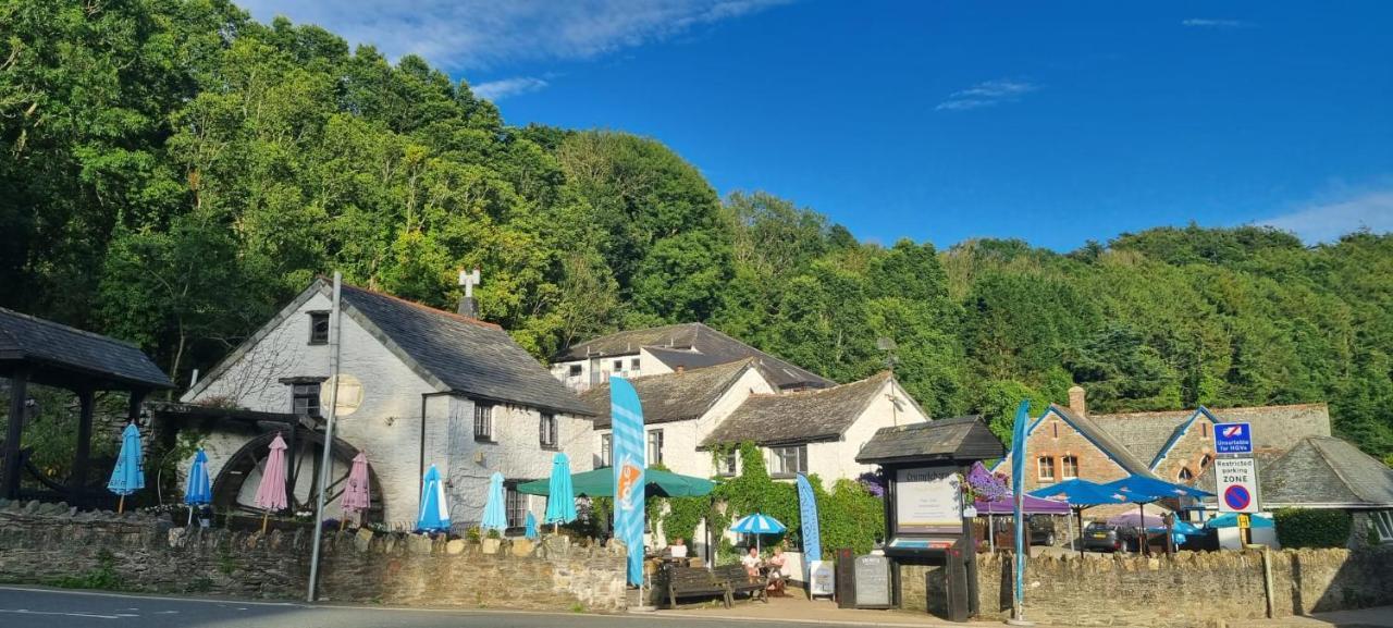 The Crumplehorn Inn & Mill Полперо Екстериор снимка